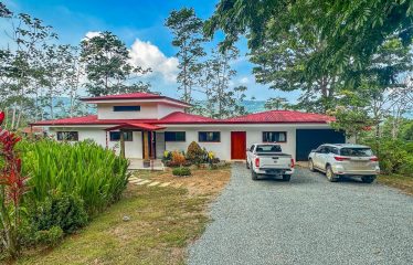 MOUNTAIN PROPERTY WITH A GUEST HOUSE WITH BEAUTIFUL VIEWS OF THE NATURE, IN BARU – 3.53 ACRES