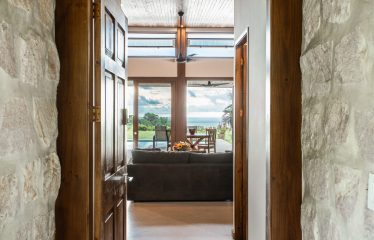 PROPERTY WITH THREE BEDROOM AND PANORAMIC VIEWS OF THE OCEAN, IN OJOCHAL – 0.54 ACRES