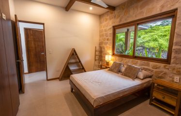 PROPERTY WITH THREE BEDROOM AND PANORAMIC VIEWS OF THE OCEAN, IN OJOCHAL – 0.54 ACRES