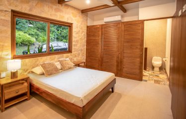 PROPERTY WITH THREE BEDROOM AND PANORAMIC VIEWS OF THE OCEAN, IN OJOCHAL – 0.54 ACRES