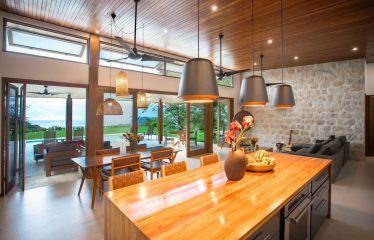 PROPERTY WITH THREE BEDROOM AND PANORAMIC VIEWS OF THE OCEAN, IN OJOCHAL – 0.54 ACRES