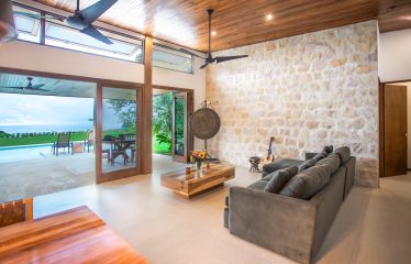 PROPERTY WITH THREE BEDROOM AND PANORAMIC VIEWS OF THE OCEAN, IN OJOCHAL – 0.54 ACRES