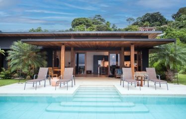 PROPERTY WITH THREE BEDROOM AND PANORAMIC VIEWS OF THE OCEAN, IN OJOCHAL – 0.54 ACRES