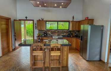 MOUNTAIN PROPERTY WITH A GUEST HOUSE WITH BEAUTIFUL VIEWS OF THE NATURE, IN BARU – 3.53 ACRES