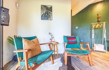 VILLA SOMBRA PROPERTY WITH FIVE BEDROOMS AND FOREST VIEWS, IN LA ALFOMBRA – 2.5 ACRES