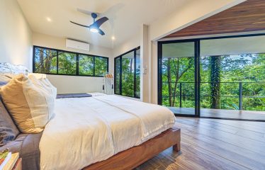 VILLA SOMBRA PROPERTY WITH FIVE BEDROOMS AND FOREST VIEWS, IN LA ALFOMBRA – 2.5 ACRES