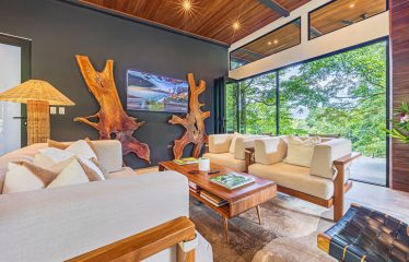 VILLA SOMBRA PROPERTY WITH FIVE BEDROOMS AND FOREST VIEWS, IN LA ALFOMBRA – 2.5 ACRES