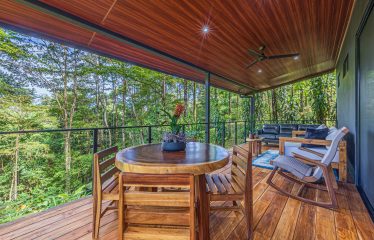 VILLA SOMBRA PROPERTY WITH FIVE BEDROOMS AND FOREST VIEWS, IN LA ALFOMBRA – 2.5 ACRES