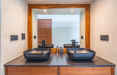 CASA KOULES – LUXURY OCEAN VIEW HOME IN COSTA VERDE ESTATES