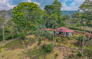 MOUNTAIN PROPERTY WITH A GUEST HOUSE WITH BEAUTIFUL VIEWS OF THE NATURE, IN BARU – 3.53 ACRES