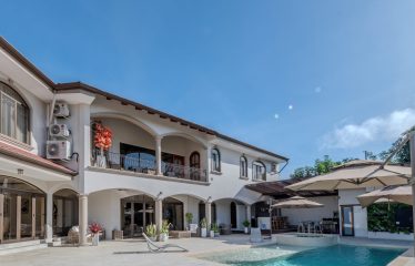 LUXURY PROPERTY WITH SIX BEDROOM, IN PALMARES PEREZ ZELEDON – 0.68 ACRES