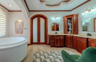 LUXURY PROPERTY WITH SIX BEDROOM, IN PALMARES PEREZ ZELEDON – 0.68 ACRES