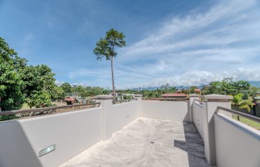 LUXURY PROPERTY WITH SIX BEDROOM, IN PALMARES PEREZ ZELEDON – 0.68 ACRES