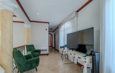 LUXURY PROPERTY WITH SIX BEDROOM, IN PALMARES PEREZ ZELEDON – 0.68 ACRES