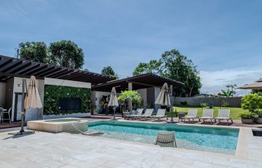 LUXURY PROPERTY WITH SIX BEDROOM, IN PALMARES PEREZ ZELEDON – 0.68 ACRES