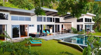 VILLA LUNA PROPERTY WITH THREE BEDROOMS AND SUNSET VIEWS, IN ESCALERAS – 0.66 ACRES