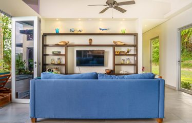 VILLA LUNA PROPERTY WITH THREE BEDROOMS AND SUNSET VIEWS, IN ESCALERAS – 0.66 ACRES