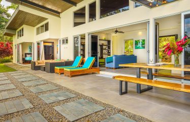 VILLA LUNA PROPERTY WITH THREE BEDROOMS AND SUNSET VIEWS, IN ESCALERAS – 0.66 ACRES