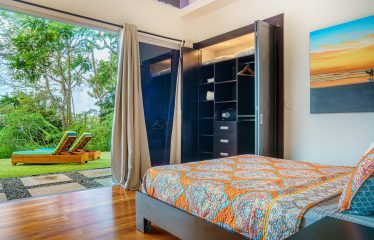 VILLA LUNA PROPERTY WITH THREE BEDROOMS AND SUNSET VIEWS, IN ESCALERAS – 0.66 ACRES