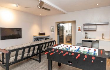 VILLA CIELO AZUL LUXURY PROPERTY WITH SIX BEDROOMS AND OCEAN VIEWS, IN JARDINES DEL MORETE UVITA – 0.55 ACRES