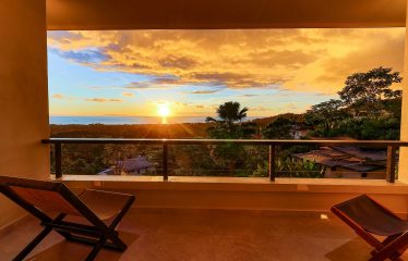 VILLA CIELO AZUL LUXURY PROPERTY WITH SIX BEDROOMS AND OCEAN VIEWS, IN JARDINES DEL MORETE UVITA – 0.55 ACRES