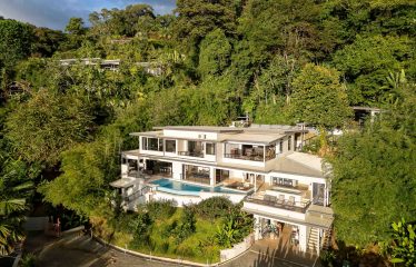 VILLA CIELO AZUL LUXURY PROPERTY WITH SIX BEDROOMS AND OCEAN VIEWS, IN JARDINES DEL MORETE UVITA – 0.55 ACRES