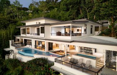 VILLA CIELO AZUL LUXURY PROPERTY WITH SIX BEDROOMS AND OCEAN VIEWS, IN JARDINES DEL MORETE UVITA – 0.55 ACRES