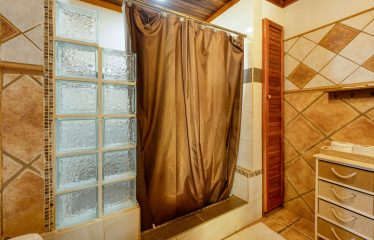 JUNGLE CREEK VILLAS AND CASA PURA VIDA – MANUEL ANTONIO