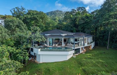 MAJESTY LUXURY PROPERTY WITH FIVE BEDROOM, IN ESCALERAS – 5.5 ACRES