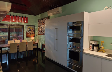 VILLA JARDIN PROPERTY WITH FIVE BEDROOM AND OCEAN VIEWS, IN MANUEL ANTONIO – 0.24 ACRES