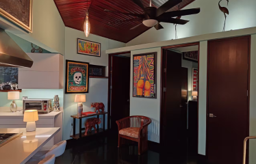 VILLA JARDIN PROPERTY WITH FIVE BEDROOM AND OCEAN VIEWS, IN MANUEL ANTONIO – 0.24 ACRES