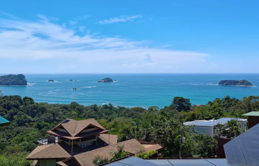 VILLA JARDIN PROPERTY WITH FIVE BEDROOM AND OCEAN VIEWS, IN MANUEL ANTONIO – 0.24 ACRES
