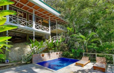 CASA AMABLE PROPERTY WITH THREE BEDROOM, IN MANUEL ANTONIO – 0.27 ACRES