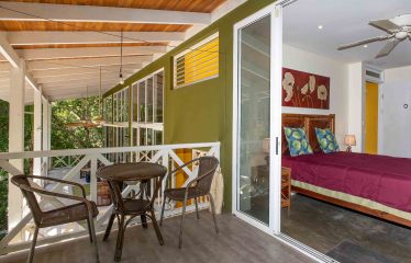 CASA AMABLE PROPERTY WITH THREE BEDROOM, IN MANUEL ANTONIO – 0.27 ACRES