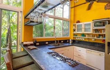 CASA AMABLE PROPERTY WITH THREE BEDROOM, IN MANUEL ANTONIO – 0.27 ACRES