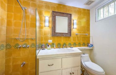 CASA AMABLE PROPERTY WITH THREE BEDROOM, IN MANUEL ANTONIO – 0.27 ACRES