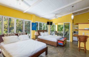 CASA AMABLE PROPERTY WITH THREE BEDROOM, IN MANUEL ANTONIO – 0.27 ACRES