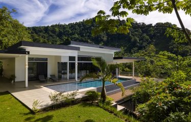 MOUNTAIN PROPERTY WITH THREE BEDROOMS, IN PORTALON – 3.79 ACRES