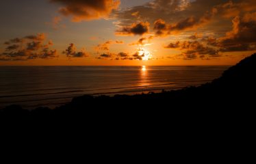 PROPERTY WITH THREE BEDROOM WITH BALCONY AND PANORAMIC VIEWS OF THE OCEAN AND SUNRISE, IN DOMINICAL AYACUCHO – 0.3 ACRES