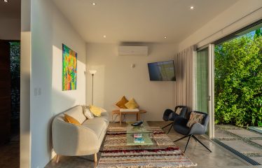 PROPERTY WITH THREE BEDROOM WITH BALCONY AND PANORAMIC VIEWS OF THE OCEAN AND SUNRISE, IN DOMINICAL AYACUCHO – 0.3 ACRES