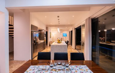 PROPERTY WITH THREE BEDROOM WITH BALCONY AND PANORAMIC VIEWS OF THE OCEAN AND SUNRISE, IN DOMINICAL AYACUCHO – 0.3 ACRES