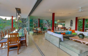 CASA FANTASTICA PROPERTY WITH TEN BEDROOMS AND OCEAN VIEWS, IN MANUEL ANTONIO – 1.3 ACRES