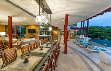CASA FANTASTICA PROPERTY WITH TEN BEDROOMS AND OCEAN VIEWS, IN MANUEL ANTONIO – 1.3 ACRES