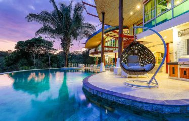 CASA FANTASTICA PROPERTY WITH TEN BEDROOMS AND OCEAN VIEWS, IN MANUEL ANTONIO – 1.3 ACRES