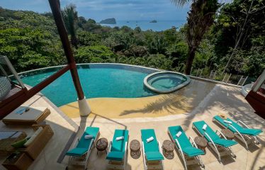 CASA FANTASTICA PROPERTY WITH TEN BEDROOMS AND OCEAN VIEWS, IN MANUEL ANTONIO – 1.3 ACRES