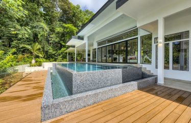 MOUNTAIN PROPERTY WITH THREE BEDROOMS, IN PORTALON – 3.79 ACRES