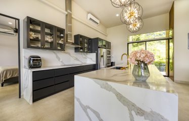 MOUNTAIN PROPERTY WITH THREE BEDROOMS, IN PORTALON – 3.79 ACRES