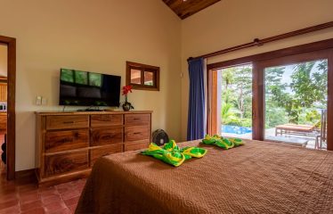 JUNGLE PROPERTY WITH FIVE BEDROOM AND OCEAN VIEWS, IN ESCALERAS – 0.84 ACRES