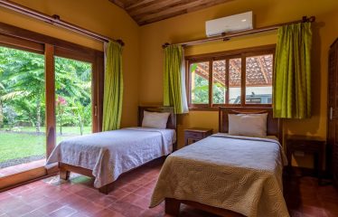 JUNGLE PROPERTY WITH FIVE BEDROOM AND OCEAN VIEWS, IN ESCALERAS – 0.84 ACRES