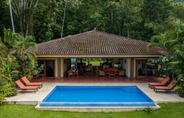 JUNGLE PROPERTY WITH FIVE BEDROOM AND OCEAN VIEWS, IN ESCALERAS – 0.84 ACRES